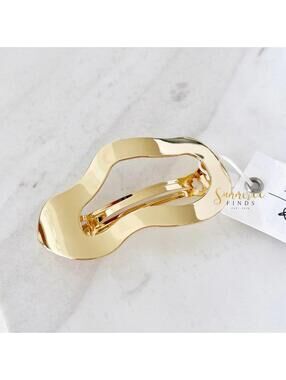 & Other Stories Wavy Oval Hair Clip